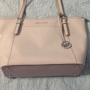 Michael Kors gray purse